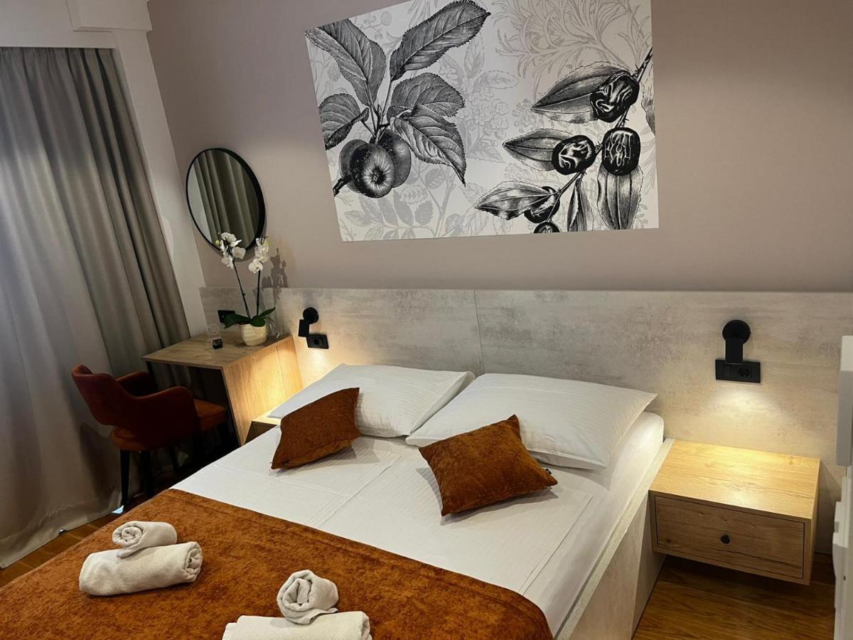 Memori Bed&Breakfast Rab Town Buitenkant foto