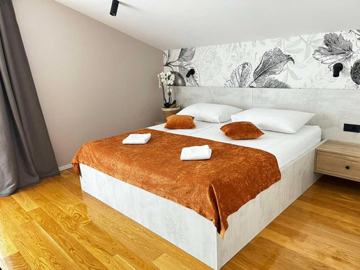 Memori Bed&Breakfast Rab Town Buitenkant foto