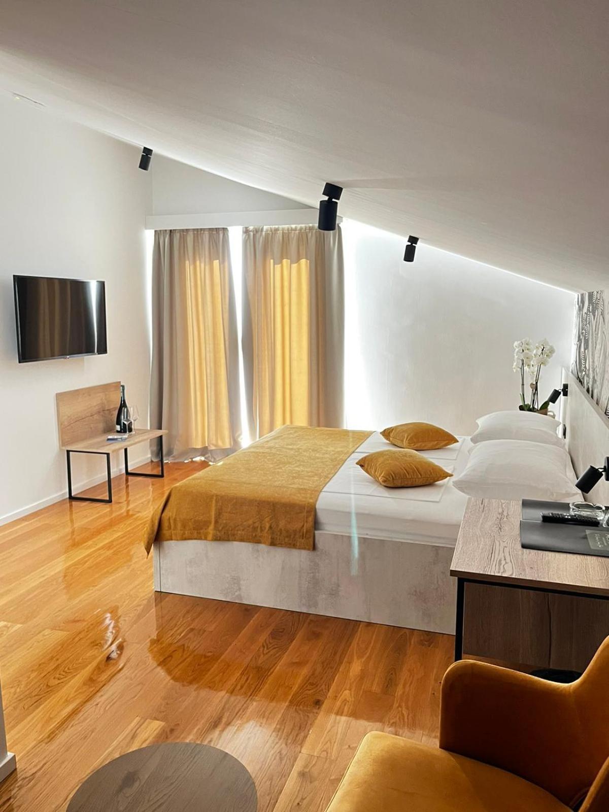 Memori Bed&Breakfast Rab Town Buitenkant foto