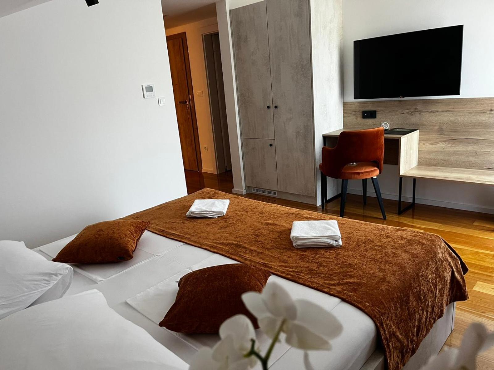Memori Bed&Breakfast Rab Town Buitenkant foto