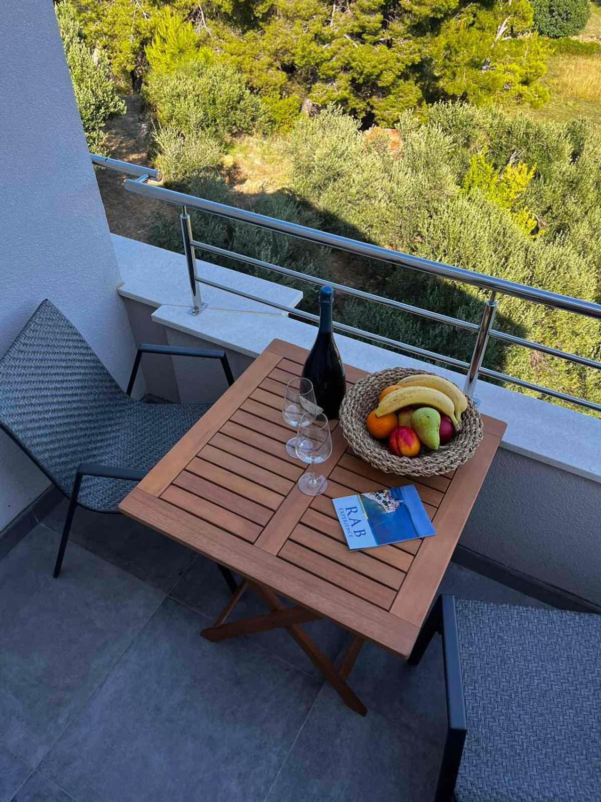Memori Bed&Breakfast Rab Town Buitenkant foto