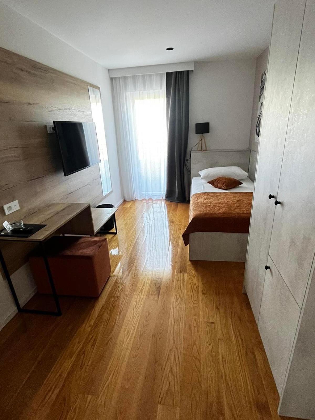 Memori Bed&Breakfast Rab Town Buitenkant foto